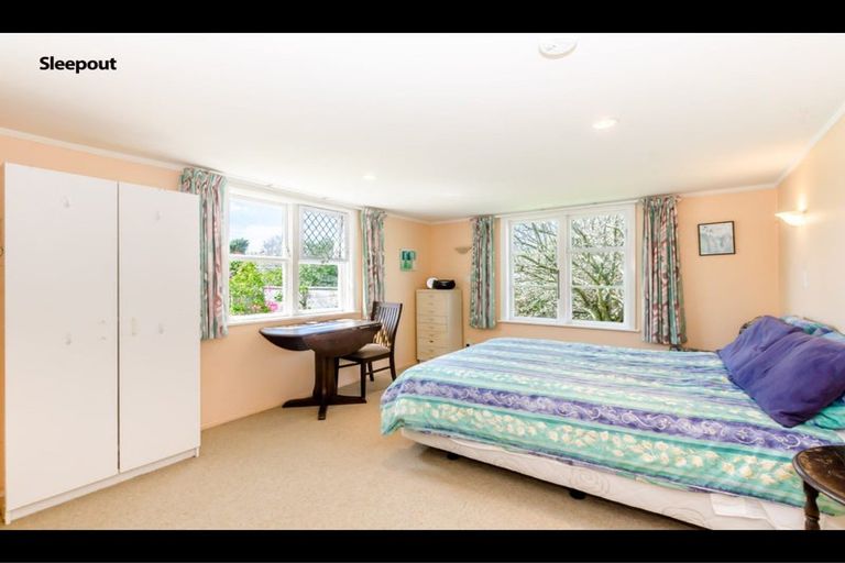 Photo of property in 35 Dale Road, Raumati South, Paraparaumu, 5032