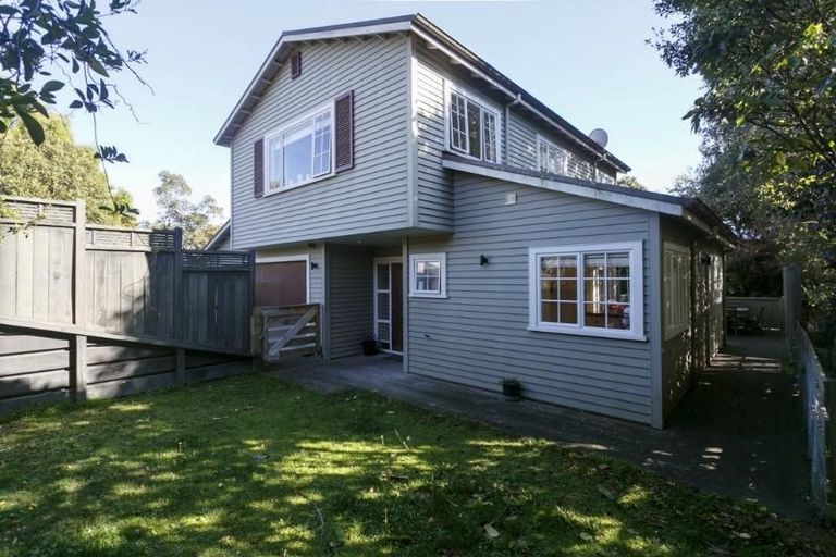 Photo of property in 104 Gillies Avenue, Taupo, 3330