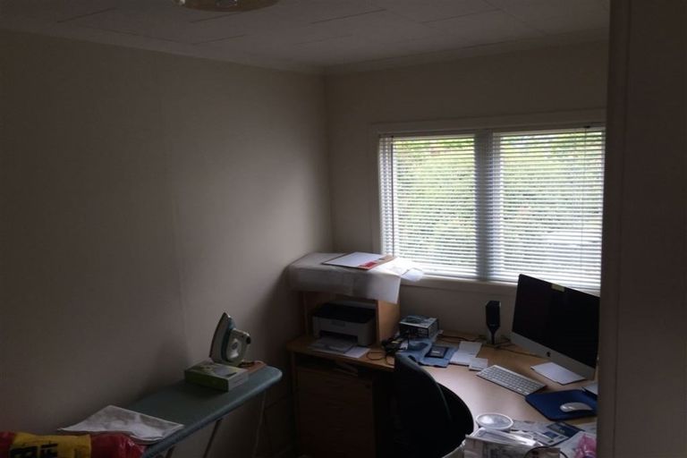 Photo of property in 3/6 Catalina Crescent, Forrest Hill, Auckland, 0620