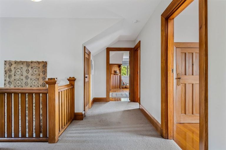 Photo of property in 18 Merlewood Avenue, Cashmere, Christchurch, 8022