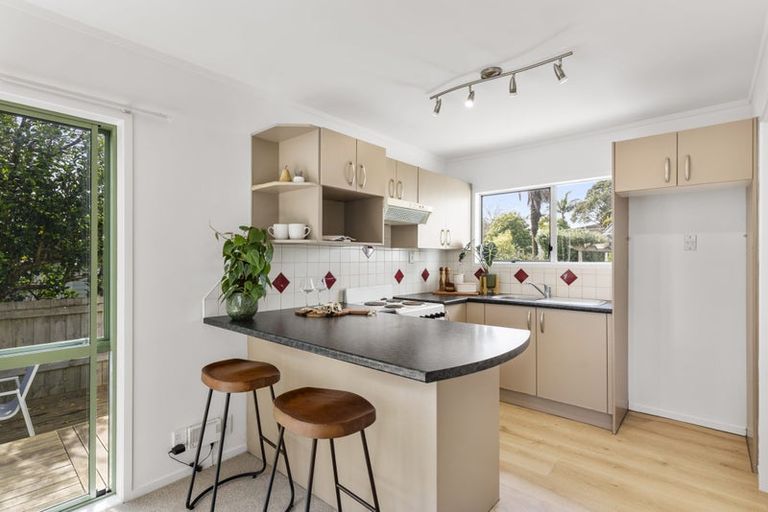 Photo of property in 1/8 Drome View Place, Beach Haven, Auckland, 0626