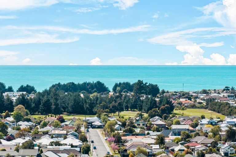 Photo of property in 34 Medina Crescent, Parklands, Christchurch, 8083