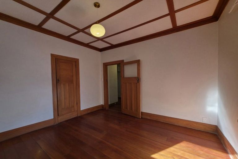 Photo of property in 2 Harvey Road, Bluff Hill, Napier, 4110