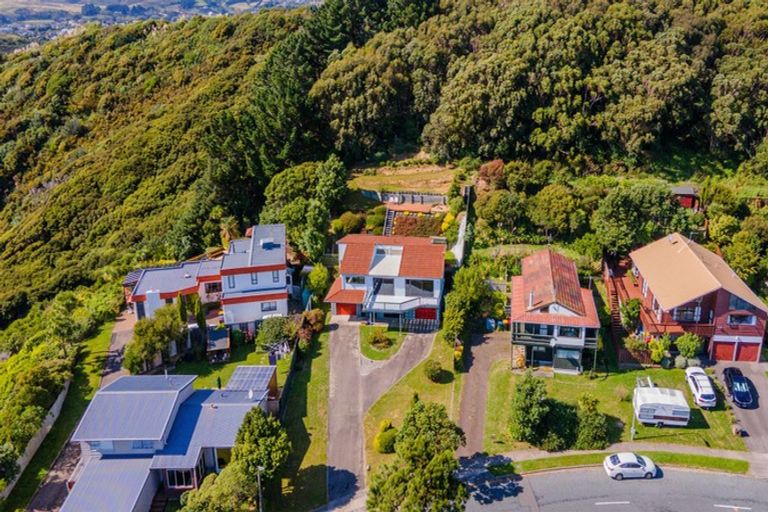 Photo of property in 31 Mercury Way, Whitby, Porirua, 5024