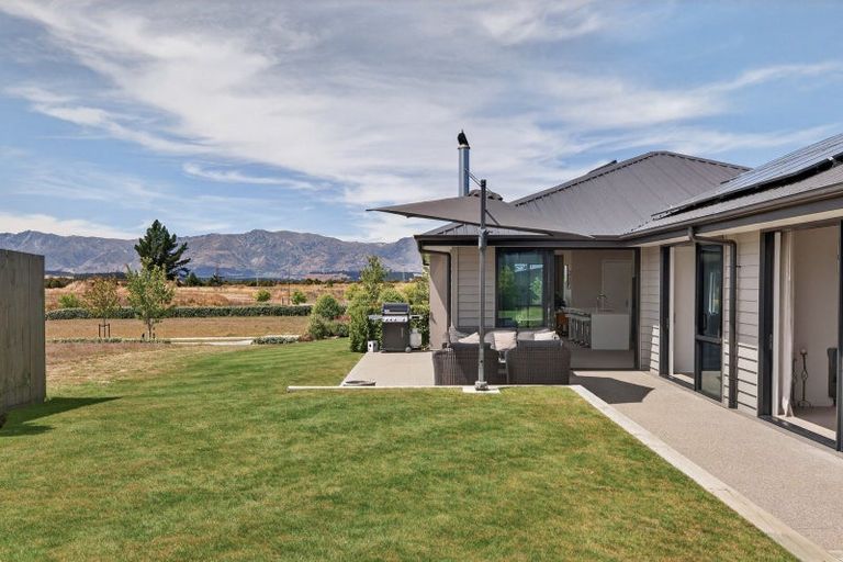 Photo of property in 11 Tahi Street, Albert Town, Wanaka, 9305
