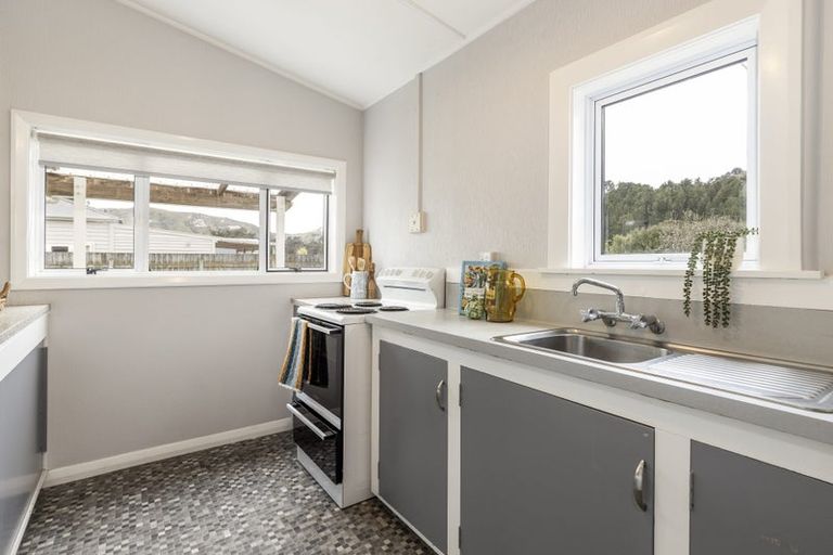 Photo of property in 18 Clermont Street, Ward, Seddon, 7285