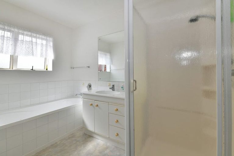 Photo of property in 26 The Grove, Red Beach, 0932