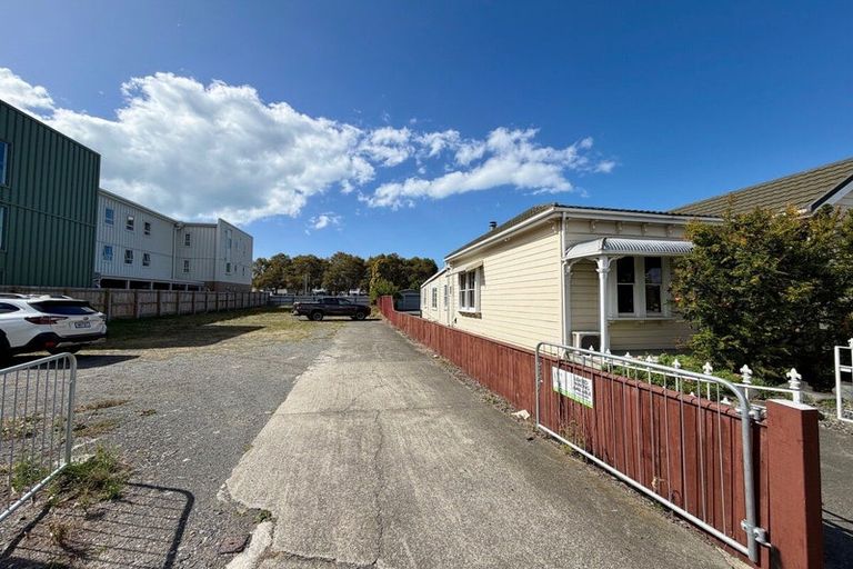 Photo of property in 102 Wellesley Road, Napier South, Napier, 4110