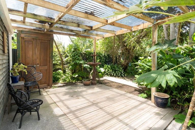 Photo of property in 245 Clifton Road, Te Awanga, 4102