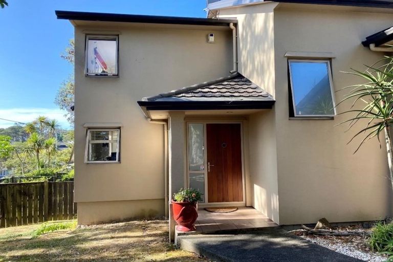 Photo of property in 2 William Souter Street, Forrest Hill, Auckland, 0620