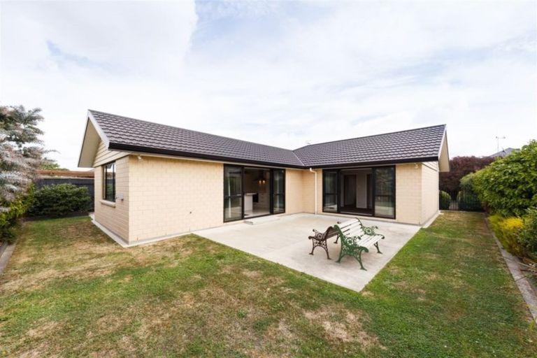 Photo of property in 85 Rosalie Terrace, Kelvin Grove, Palmerston North, 4414