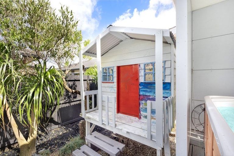 Photo of property in 31 Riverside Road, Orewa, 0931
