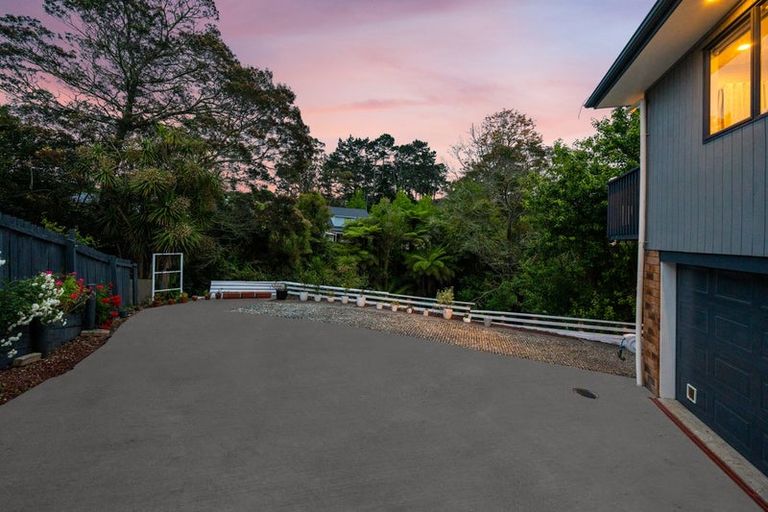 Photo of property in 15 Zefiro Drive, Massey, Auckland, 0614