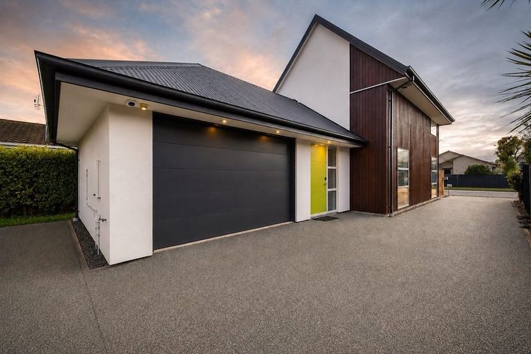 Photo of property in 132 Edgeware Road, St Albans, Christchurch, 8014