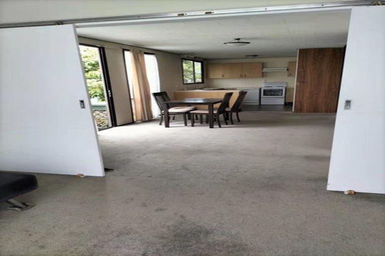 Photo of property in 26 Devonshire Road, Unsworth Heights, Auckland, 0632