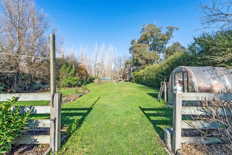 Photo of property in 16 Brook Street, Southbridge, 7602