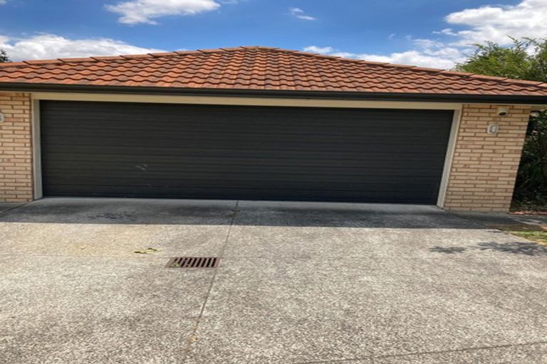 Photo of property in 5 Burton's Drive, Swanson, Auckland, 0614