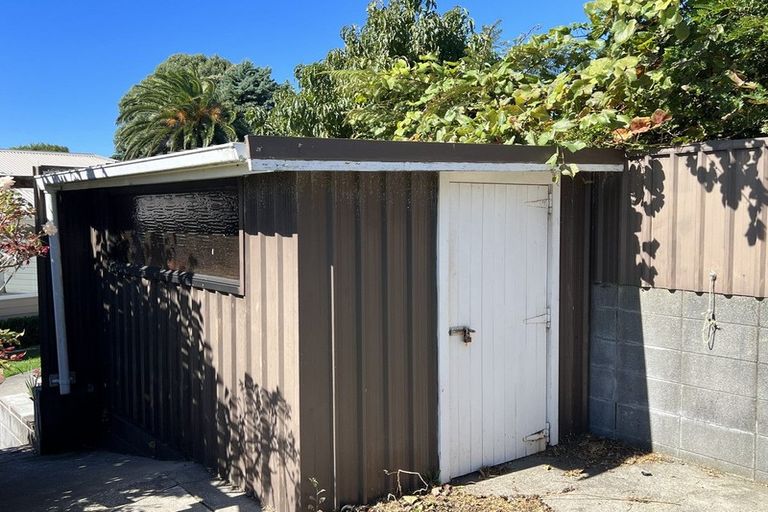 Photo of property in 21 Park Lane, Waitara, 4320