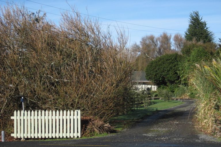 Photo of property in 71 Dunns Road, Otatara, Invercargill, 9879
