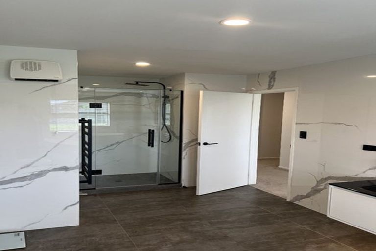 Photo of property in 5 Wyon Way, Flat Bush, Auckland, 2016