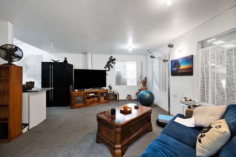 Photo of property in 68 Turuturu Road, Hawera, 4610