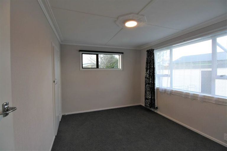 Photo of property in 52 Highfield Terrace, Newfield, Invercargill, 9812