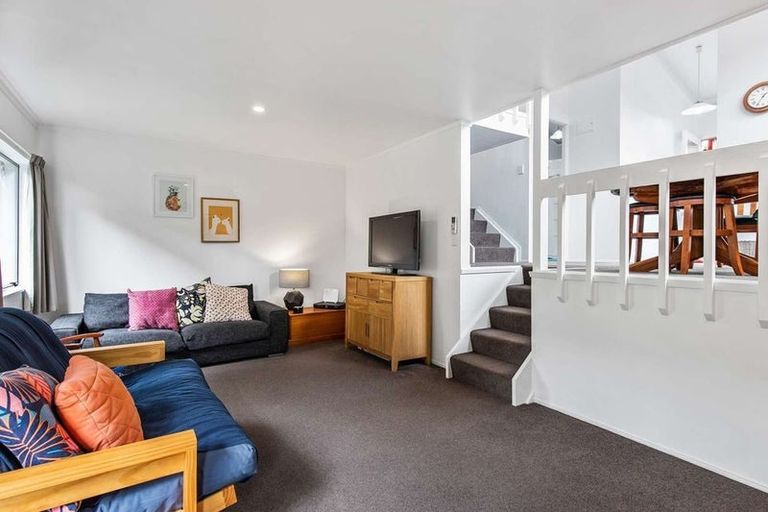 Photo of property in 4/33 Eskdale Road, Birkdale, Auckland, 0626