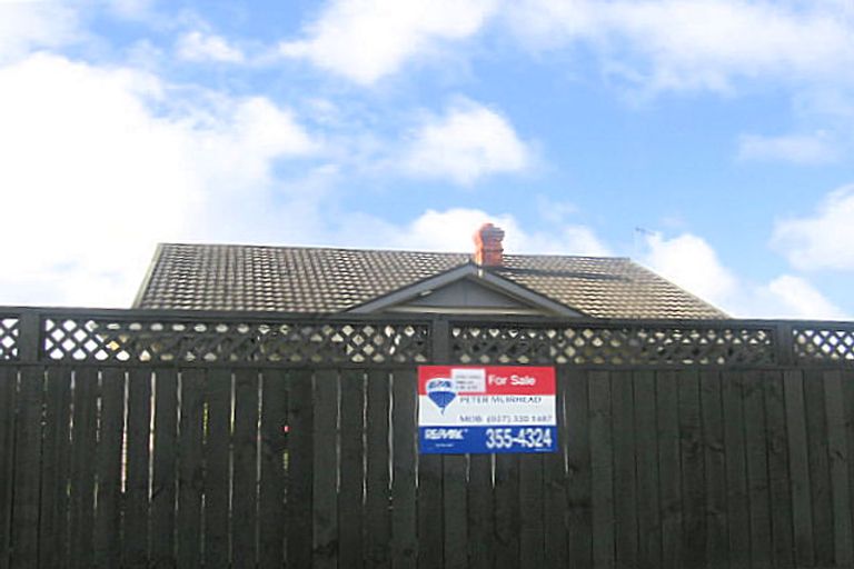 Photo of property in 81 Shamrock Street, Takaro, Palmerston North, 4412