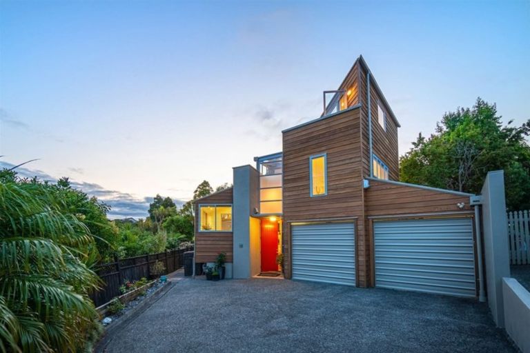 Photo of property in 65a Exmouth Road, Northcote, Auckland, 0627