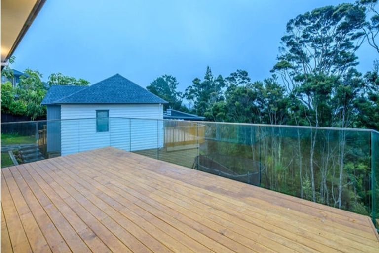 Photo of property in 72 Bur Oak Terrace, Schnapper Rock, Auckland, 0632