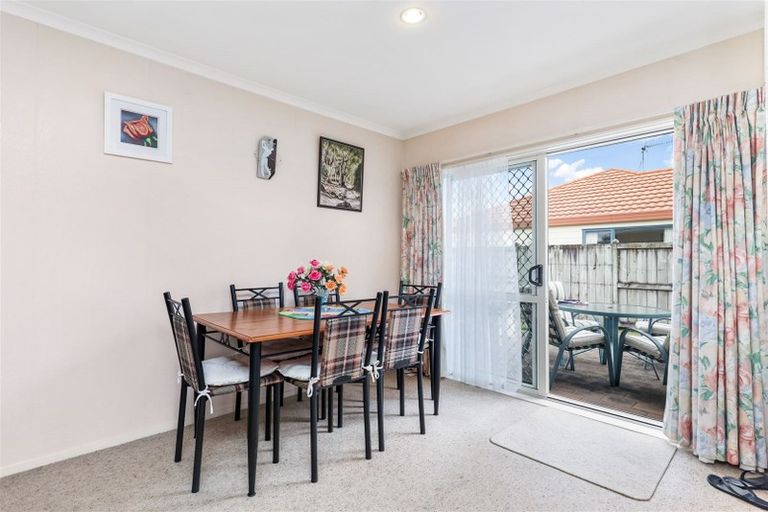 Photo of property in 2 Chatswood Place, Rototuna, Hamilton, 3210