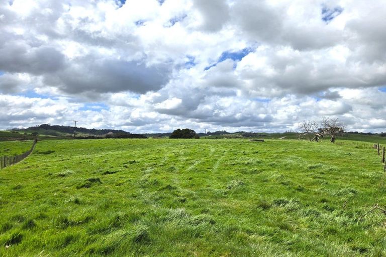 Photo of property in 42 Ford Road, Paparoa, Maungaturoto, 0583