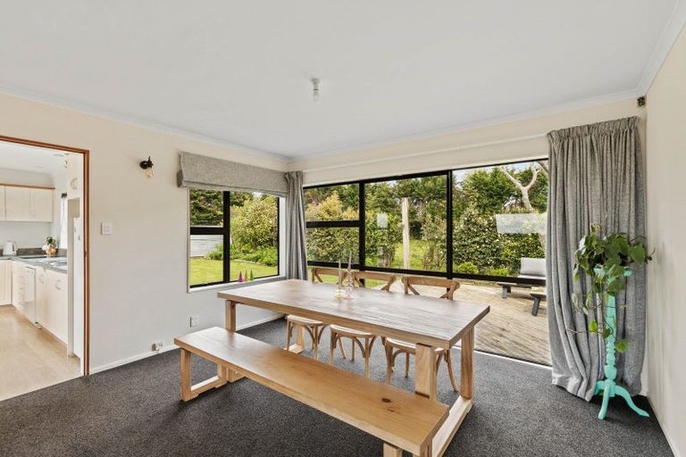 Photo of property in 805 Richmond Road, Lepperton, New Plymouth, 4373