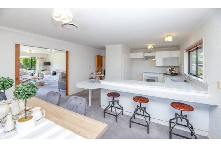 Photo of property in 61 Lowry Avenue, Redwood, Christchurch, 8051