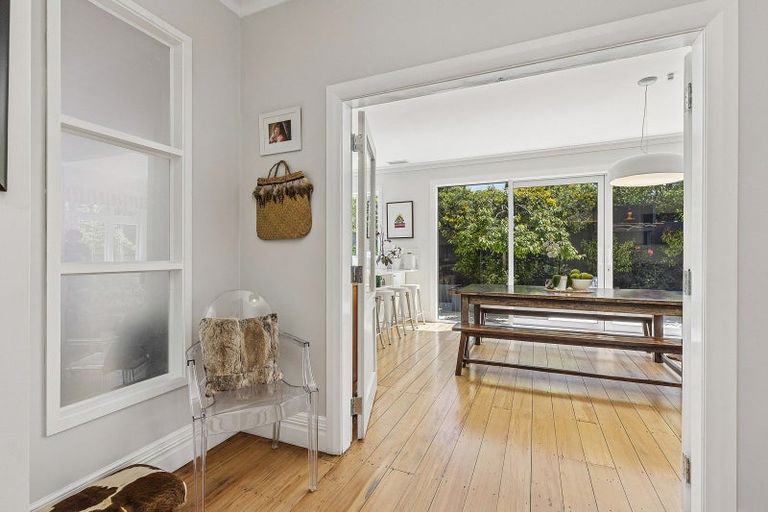 Photo of property in 8 Plymouth Street, Karori, Wellington, 6012