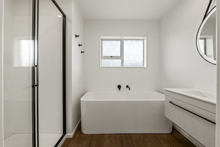 Photo of property in 1 Ruskin Place, Westown, New Plymouth, 4310