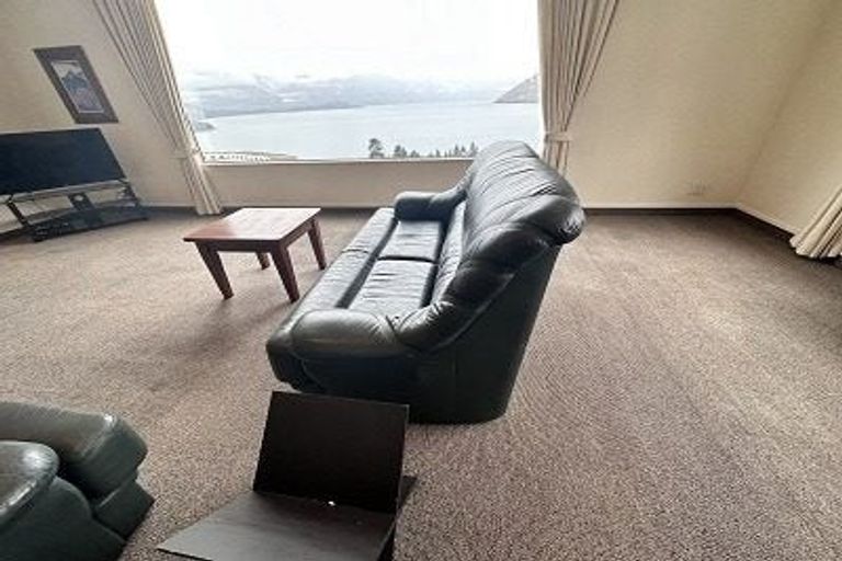 Photo of property in 3b Strawberry Lane, Fernhill, Queenstown, 9300
