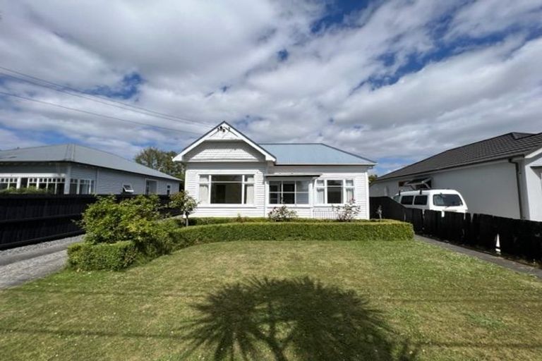 Photo of property in 49 Cleveland Street, Edgeware, Christchurch, 8013