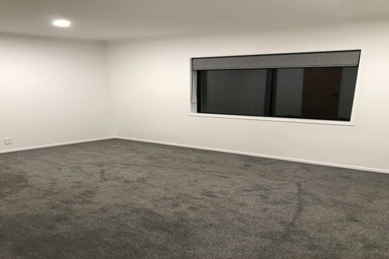 Photo of property in 6 Ferntree Terrace, West Harbour, Auckland, 0618