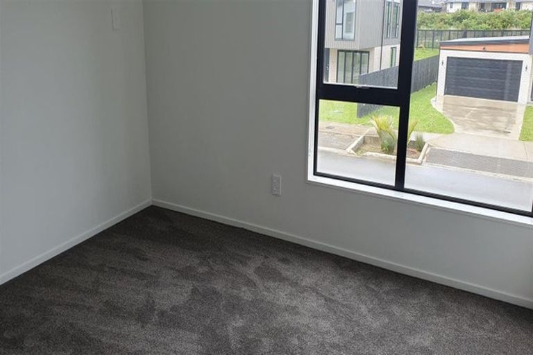 Photo of property in 1 Waikaha Street, Pokeno, 2472