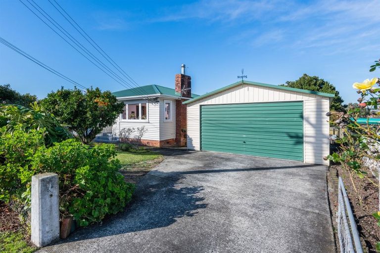 Photo of property in 1/29 James Laurie Street, Henderson, Auckland, 0612