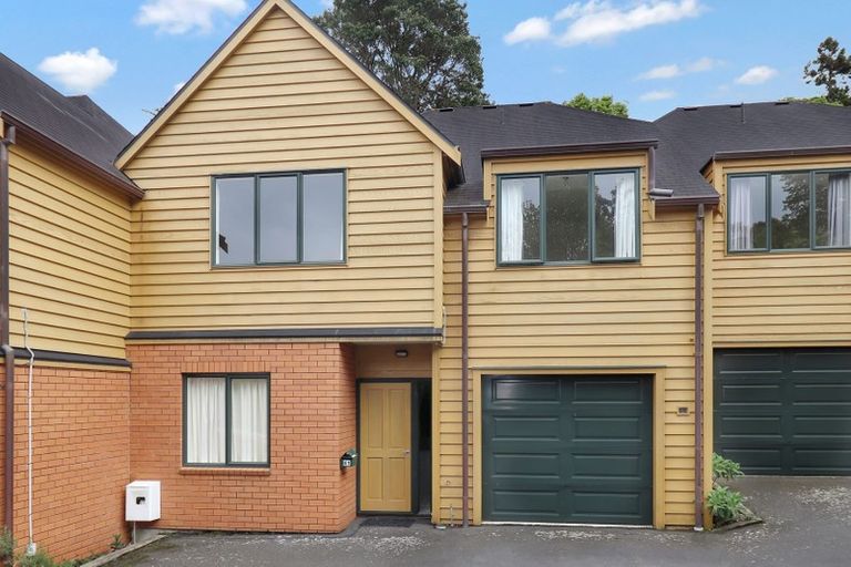 Photo of property in 41 Futuna Close, Karori, Wellington, 6012