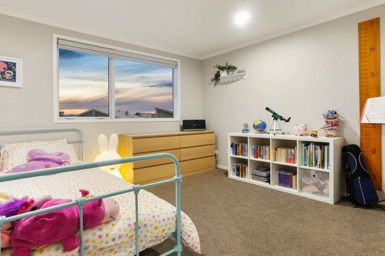 Photo of property in 112 Squadron Drive, Hobsonville, Auckland, 0616