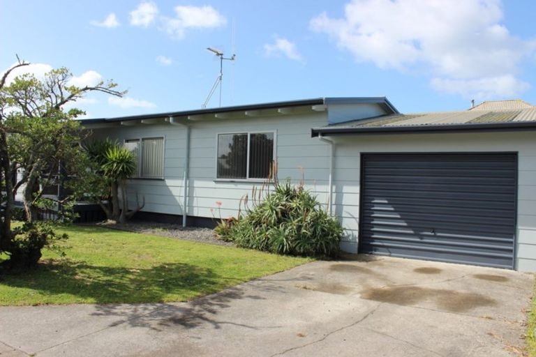 Photo of property in 194 Dickson Road, Papamoa Beach, Papamoa, 3118