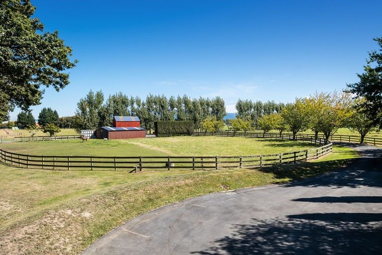 Photo of property in 320 Gladstone Road South, East Taieri, Mosgiel, 9092