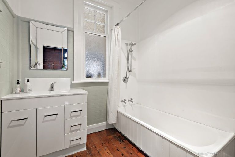 Photo of property in 35 Puriri Street, Miramar, Wellington, 6022