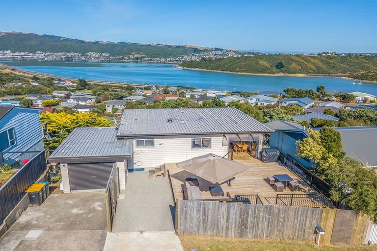 Photo of property in 40 Eskdale Road, Papakowhai, Porirua, 5024