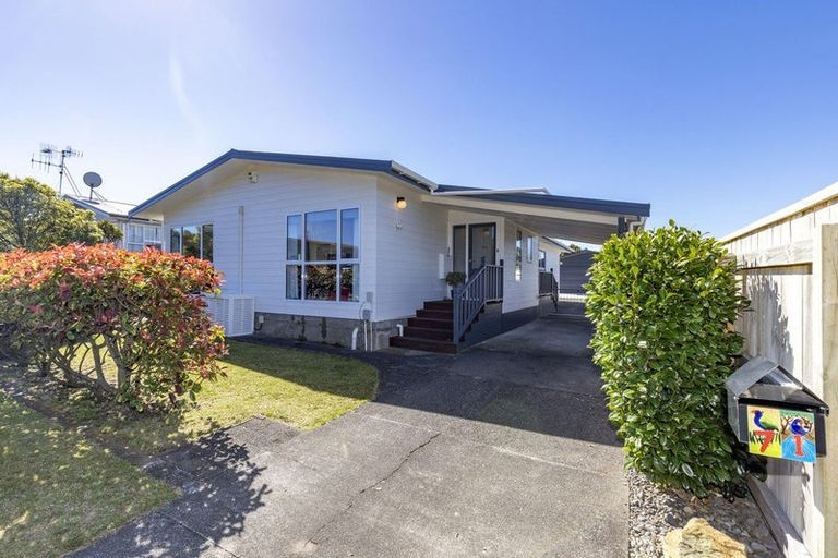 Photo of property in 71 Donovan Road, Paraparaumu Beach, Paraparaumu, 5032