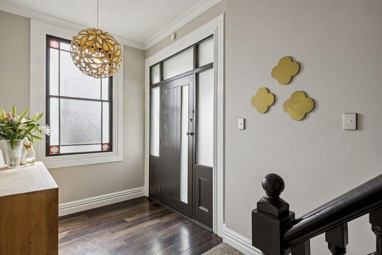 Photo of property in 153 Victoria Road, Saint Clair, Dunedin, 9012