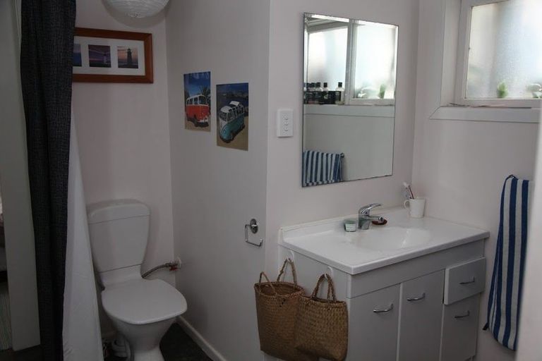 Photo of property in 14 Bidwill Street, Mount Cook, Wellington, 6021